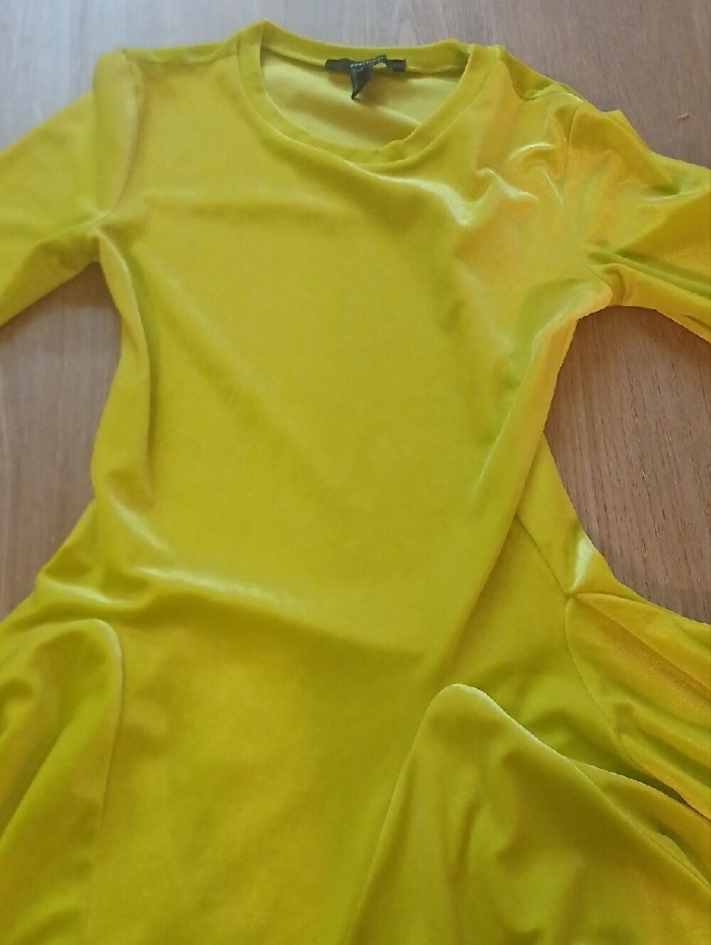 Hourglass Lime Dress - Picture 4 of 5